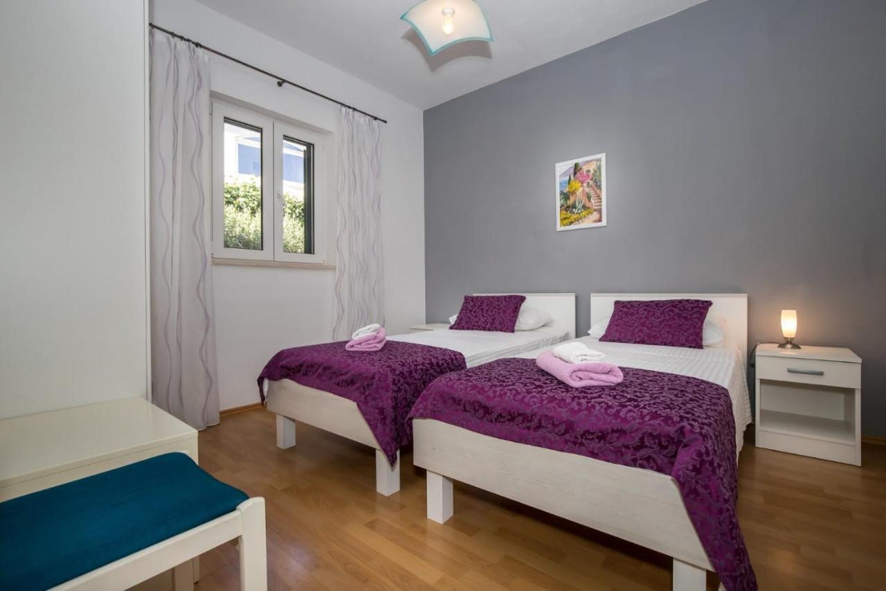 Apartmani Filipic Bol Exterior foto